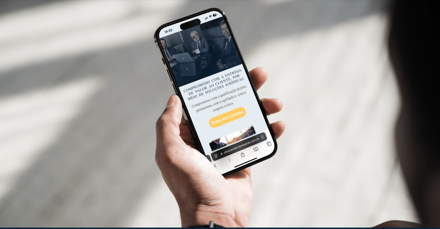 Captura de tela mockup feito para empresa bmm advocacia